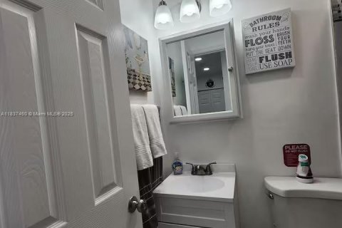Hotel in Hollywood, Florida № 1822147 - photo 12