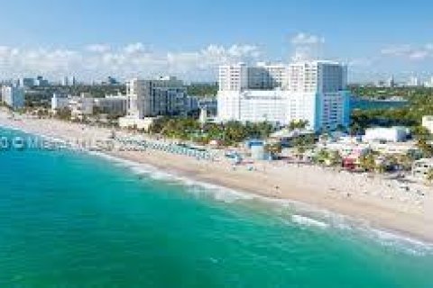Hotel in Hollywood, Florida № 1822147 - photo 24