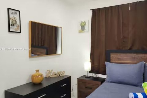 Hotel in Hollywood, Florida № 1822147 - photo 9