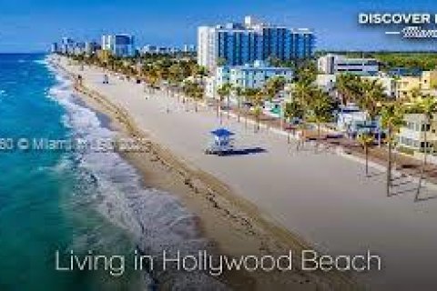 Hotel in Hollywood, Florida № 1822147 - photo 29