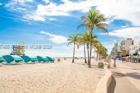 Hotel in Hollywood, Florida № 1822147 - photo 21