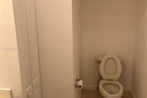 Adosado en alquiler en Homestead, Florida, 3 dormitorios, 146.79 m2 № 1983489 - foto 9