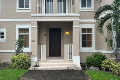 Adosado en alquiler en Homestead, Florida, 3 dormitorios, 146.79 m2 № 1983489 - foto 5