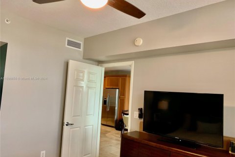 Condominio en venta en Coral Gables, Florida, 1 dormitorio, 72.56 m2 № 1958918 - foto 13