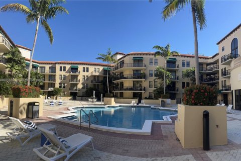 Condominio en venta en Coral Gables, Florida, 1 dormitorio, 72.56 m2 № 1958918 - foto 20