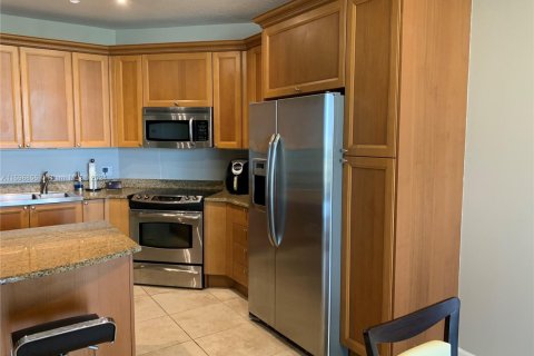 Condominio en venta en Coral Gables, Florida, 1 dormitorio, 72.56 m2 № 1958918 - foto 4