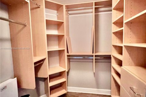 Condominio en venta en Coral Gables, Florida, 1 dormitorio, 72.56 m2 № 1958918 - foto 16