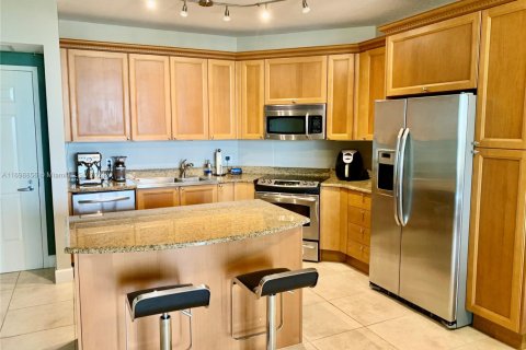 Condominio en venta en Coral Gables, Florida, 1 dormitorio, 72.56 m2 № 1958918 - foto 3