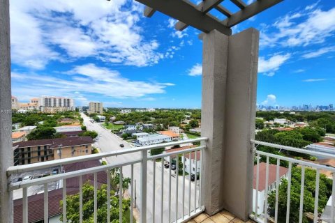 Condo in Coral Gables, Florida, 2 bedrooms  № 1806004 - photo 19