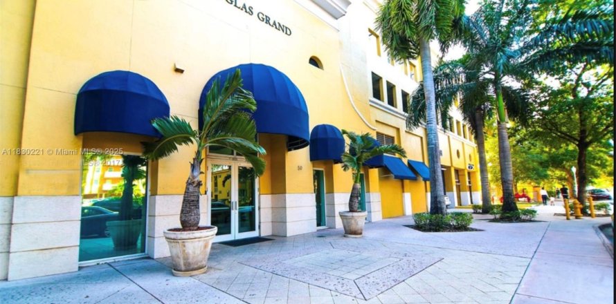 Condo in Coral Gables, Florida, 2 bedrooms  № 1806004