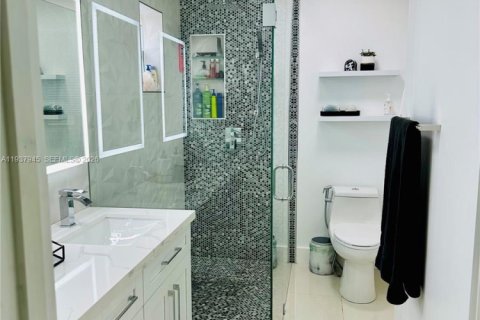 Снять в аренду виллу или дом в Катлер-Бей, Флорида 4 спальни, 177.54м2, № 1995658 - фото 17