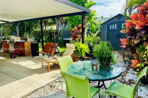 Снять в аренду виллу или дом в Катлер-Бей, Флорида 4 спальни, 177.54м2, № 1995658 - фото 27