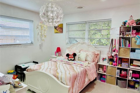 Снять в аренду виллу или дом в Катлер-Бей, Флорида 4 спальни, 177.54м2, № 1995658 - фото 20