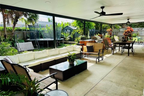 Снять в аренду виллу или дом в Катлер-Бей, Флорида 4 спальни, 177.54м2, № 1995658 - фото 30