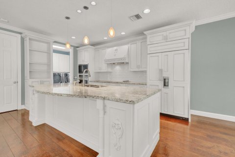 House in Jupiter, Florida 5 bedrooms, 384.52 sq.m. № 2173853 - photo 8