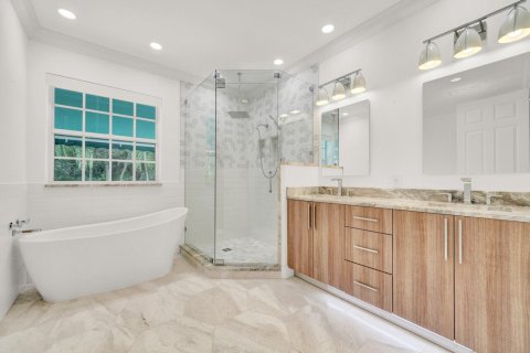 House in Jupiter, Florida 5 bedrooms, 384.52 sq.m. № 2173853 - photo 26