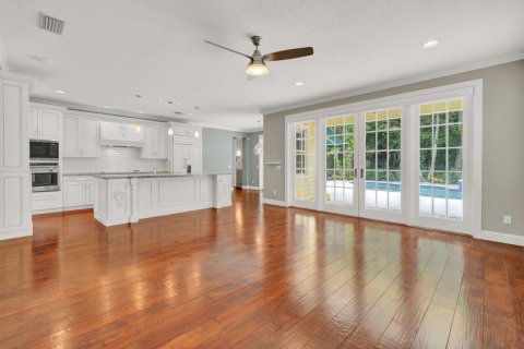 House in Jupiter, Florida 5 bedrooms, 384.52 sq.m. № 2173853 - photo 13