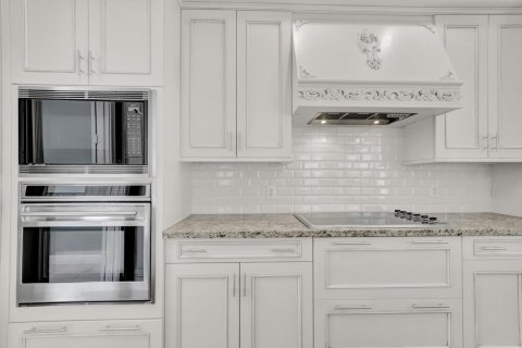 House in Jupiter, Florida 5 bedrooms, 384.52 sq.m. № 2173853 - photo 11