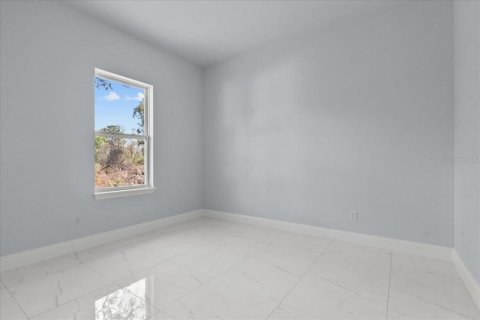 House in Deltona, Florida 4 bedrooms, 161.93 sq.m. № 2210359 - photo 28