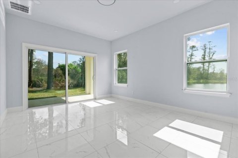 House in Deltona, Florida 4 bedrooms, 161.93 sq.m. № 2210359 - photo 17