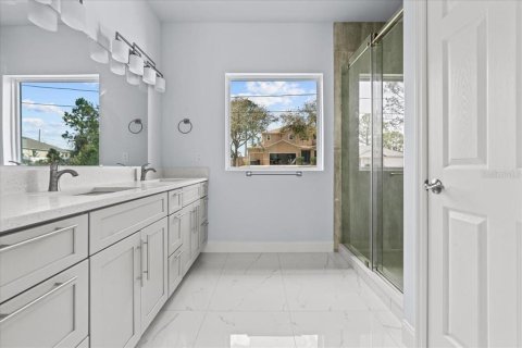 House in Deltona, Florida 4 bedrooms, 161.93 sq.m. № 2210359 - photo 19