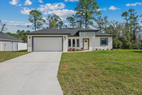 House in Deltona, Florida 4 bedrooms, 161.93 sq.m. № 2210359