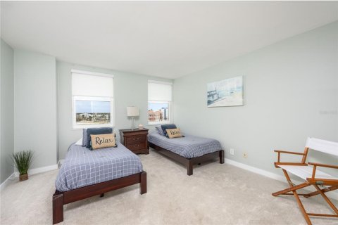 Condo in Saint Petersburg, Florida, 2 bedrooms  № 2149999 - photo 20