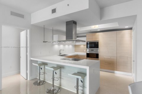 Condominio en venta en North Miami Beach, Florida, 2 dormitorios, 167.97 m2 № 2014559 - foto 18