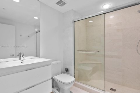Condominio en venta en North Miami Beach, Florida, 2 dormitorios, 167.97 m2 № 2014559 - foto 21