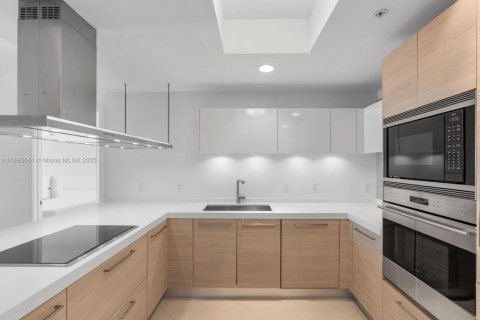 Condominio en venta en North Miami Beach, Florida, 2 dormitorios, 167.97 m2 № 2014559 - foto 5