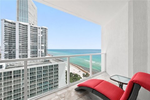 Condominio en venta en Sunny Isles Beach, Florida, 2 dormitorios, 159.33 m2 № 2186383 - foto 8