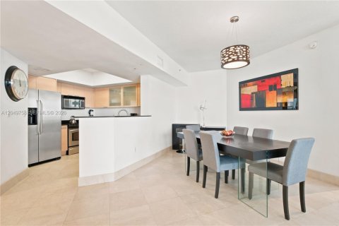 Condominio en venta en Sunny Isles Beach, Florida, 2 dormitorios, 159.33 m2 № 2186383 - foto 4