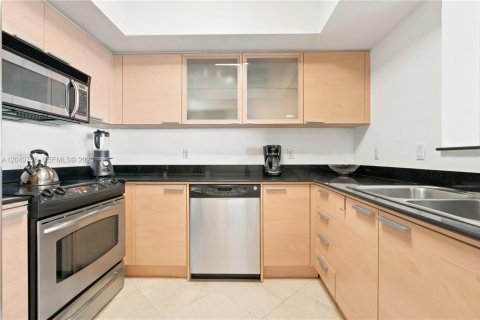 Condominio en venta en Sunny Isles Beach, Florida, 2 dormitorios, 159.33 m2 № 2186383 - foto 6