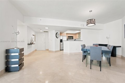 Condominio en venta en Sunny Isles Beach, Florida, 2 dormitorios, 159.33 m2 № 2186383 - foto 5