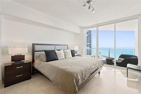 Condominio en venta en Sunny Isles Beach, Florida, 2 dormitorios, 159.33 m2 № 2186383 - foto 7