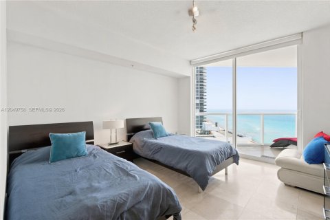 Condominio en venta en Sunny Isles Beach, Florida, 2 dormitorios, 159.33 m2 № 2186383 - foto 14