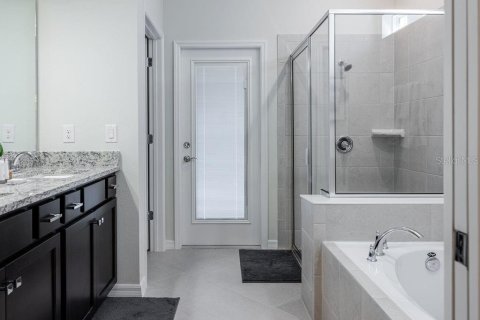 Casa en venta en Clermont, Florida, 7 dormitorios, 304.16 m2 № 1903559 - foto 26