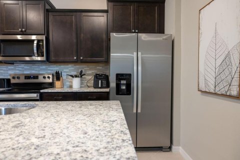 Casa en venta en Clermont, Florida, 7 dormitorios, 304.16 m2 № 1903559 - foto 4