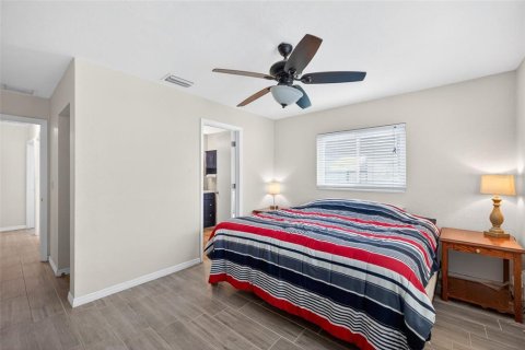 Casa en venta en Cape Coral, Florida, 3 dormitorios, 135.27 m2 № 2418333 - foto 15