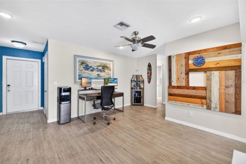 Casa en venta en Cape Coral, Florida, 3 dormitorios, 135.27 m2 № 2418333 - foto 5