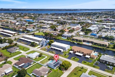 Casa en venta en Cape Coral, Florida, 3 dormitorios, 135.27 m2 № 2418333 - foto 25