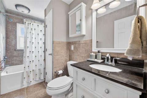 Casa en venta en Cape Coral, Florida, 3 dormitorios, 135.27 m2 № 2418333 - foto 12
