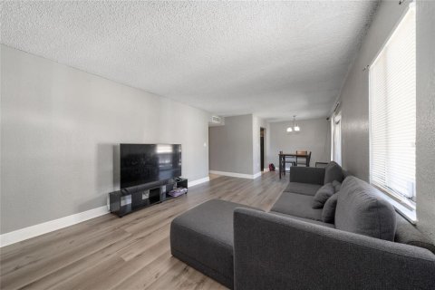 Condominio en venta en Orlando, Florida, 2 dormitorios, 90.67 m2 № 2232088 - foto 12