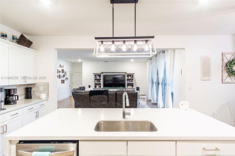 Casa en venta en Homestead, Florida, 4 dormitorios, 286.6 m2 № 2047896 - foto 21