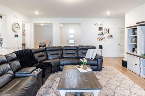 Casa en venta en Homestead, Florida, 4 dormitorios, 286.6 m2 № 2047896 - foto 14