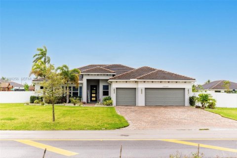 Casa en Homestead, Florida 4 dormitorios, 286.6 m2 № 2047896