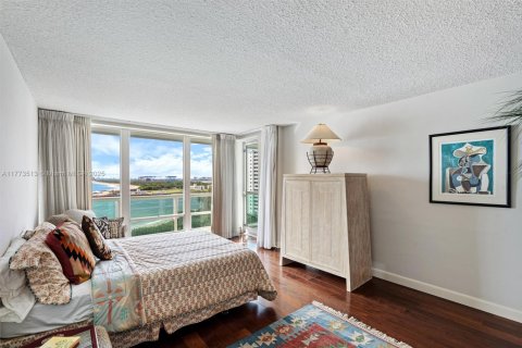 Condo in Fort Lauderdale, Florida, 2 bedrooms  № 2193778 - photo 23
