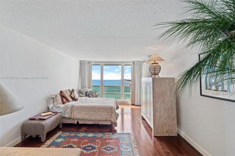 Condo in Fort Lauderdale, Florida, 2 bedrooms  № 2193778 - photo 22