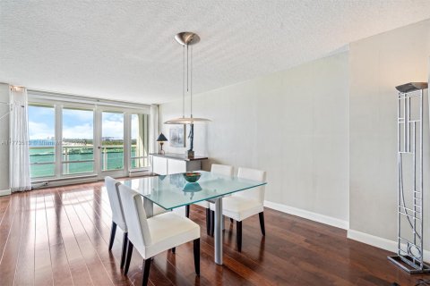 Condo in Fort Lauderdale, Florida, 2 bedrooms  № 2193778 - photo 14