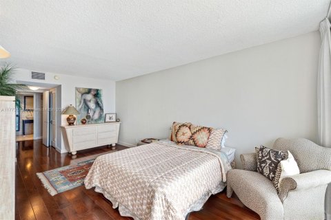Condo in Fort Lauderdale, Florida, 2 bedrooms  № 2193778 - photo 24